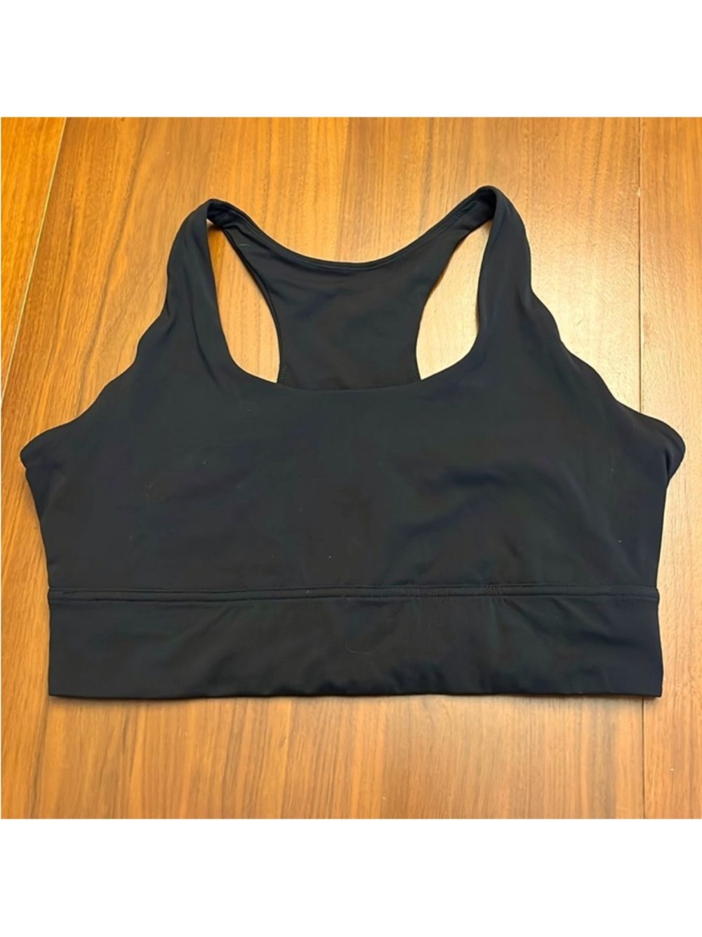 Everlane perform sports bra size large
